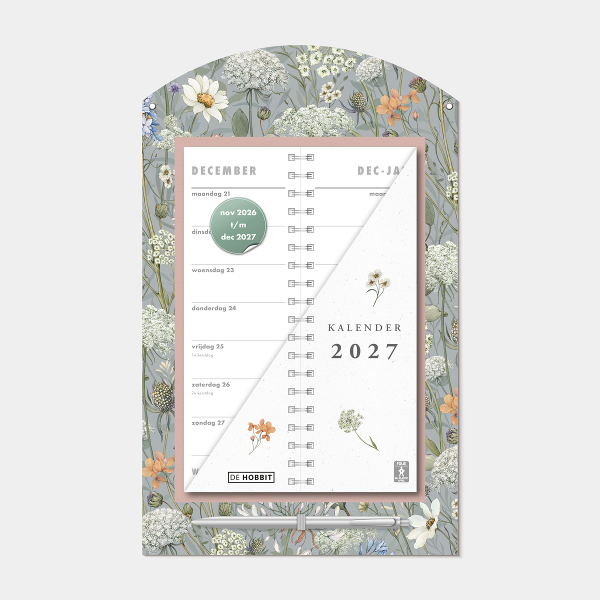 Luxe omslagkalender 2027 met 2-weeks overzicht op een kartonnen bord met weidebloemenprint voorzien van een pen en ophangkoord – vooraanzicht.