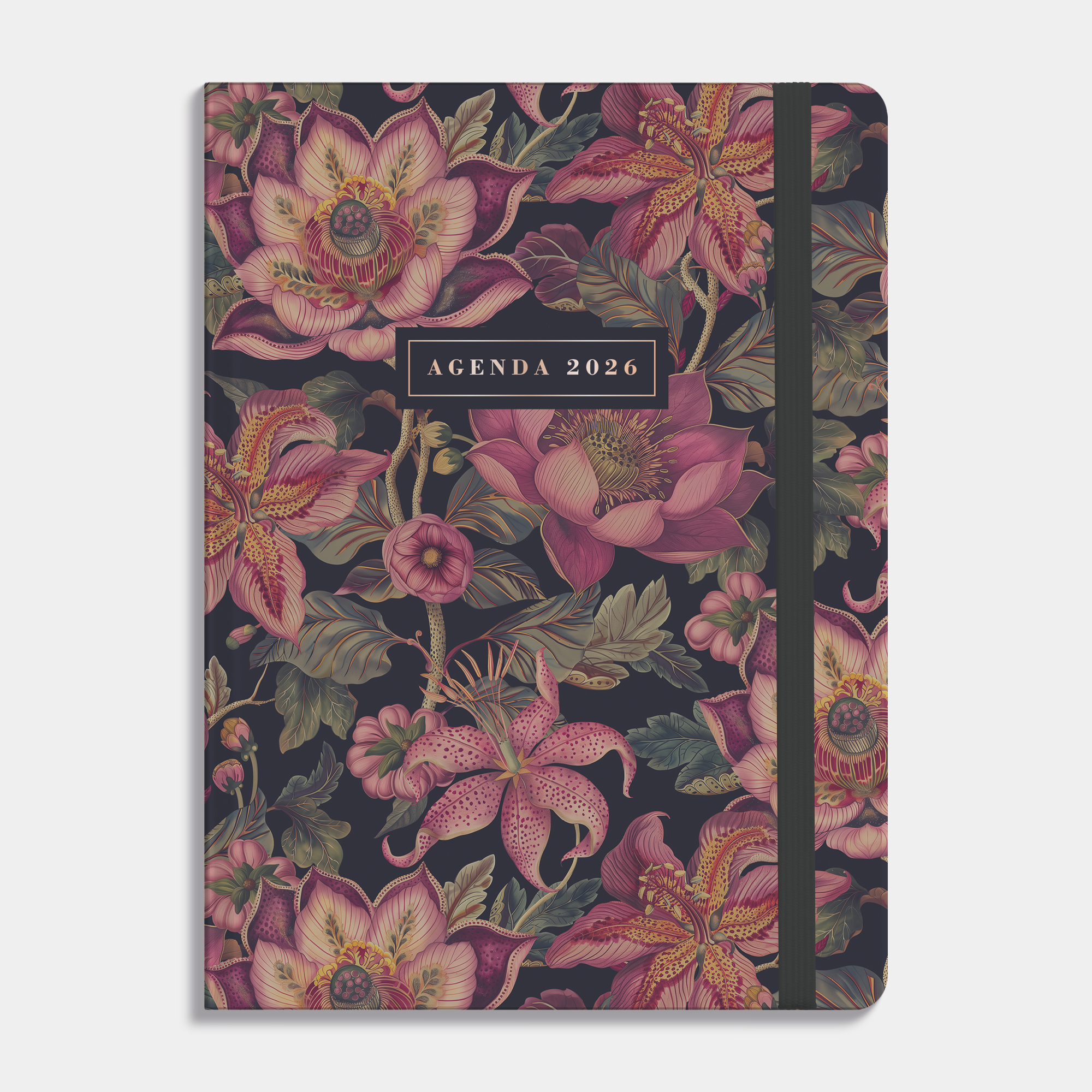 B6 weekagenda 2026 met klassieke print van lelies, passiebloemen en pioenrozen in rode tinten, met harde kaft en elastische sluiting – vooraanzicht.