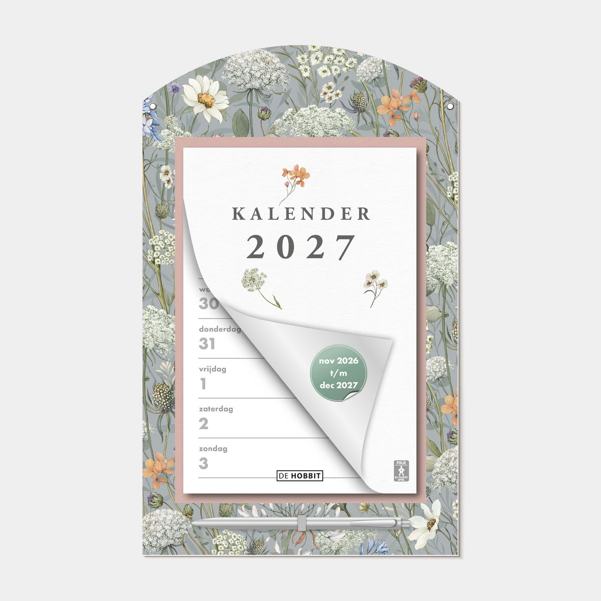 Scheurkalender 2027 op een kartonnen bord voorzien van een print van weidebloemen, met pen – vooraanzicht.