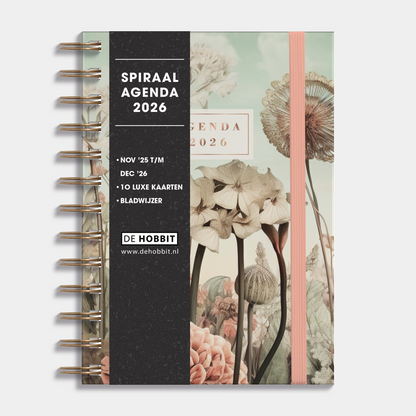 Ringband agenda 2026 met veldbloemenprint, harde cover en elastische sluiting – vooraanzicht met informatieve banderol.