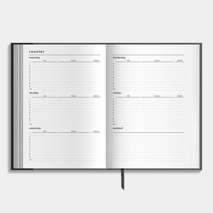 A5 schoolagenda 2025-2026 met grijze, harde cover – binnenwerk met ruimte voor lesroosters.