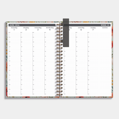 Afsprakenagenda 2026-2027 A4 met vintage print van bloemen, harde cover en elastische sluiting – weekoverzicht met voorgedrukte tijden.