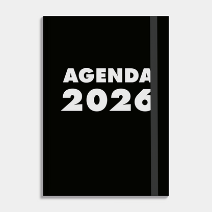 A6 grootletter agenda 2026 met zwarte, harde cover – vooraanzicht.