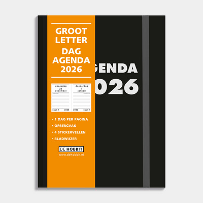 A5 grootletter dagagenda 2026 met zwarte, harde cover en elastische sluiting – vooraanzicht met informatieve banderol.