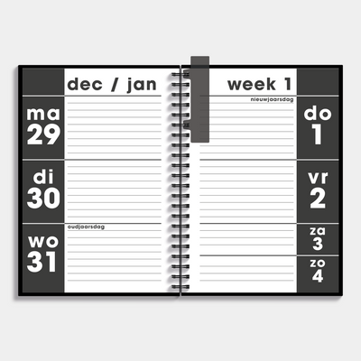 A4 ringband grootletter agenda 2026 met zwarte, harde cover – binnenwerk met weekindeling.
