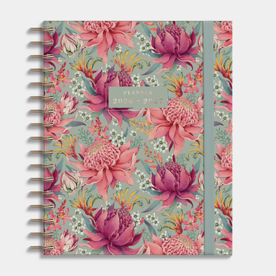 Luxe weekplanner 2026-2027 A5 print van tropische bloemen, harde cover en elastische sluiting – vooraanzicht.