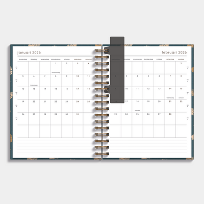 luxe weekplanner 2026 met ontwerp van goudfolie ginkgo bladeren – binnenwerk met maandplanner.