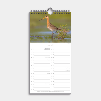 Kleine spiraalgebonden jaarkalender 2026 met vogels – binnenwerk met maandoverzicht.