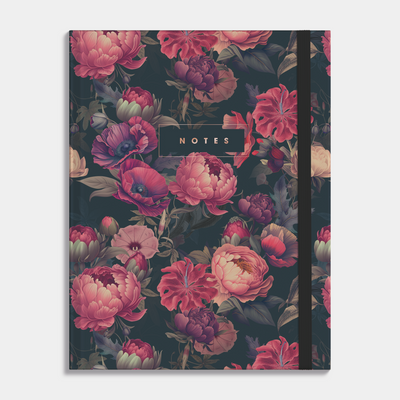 Notitieboek A4 met klassieke print van rode rozen op een donkere achtergrond, met een harde cover en elastische sluiting – vooraanzicht.