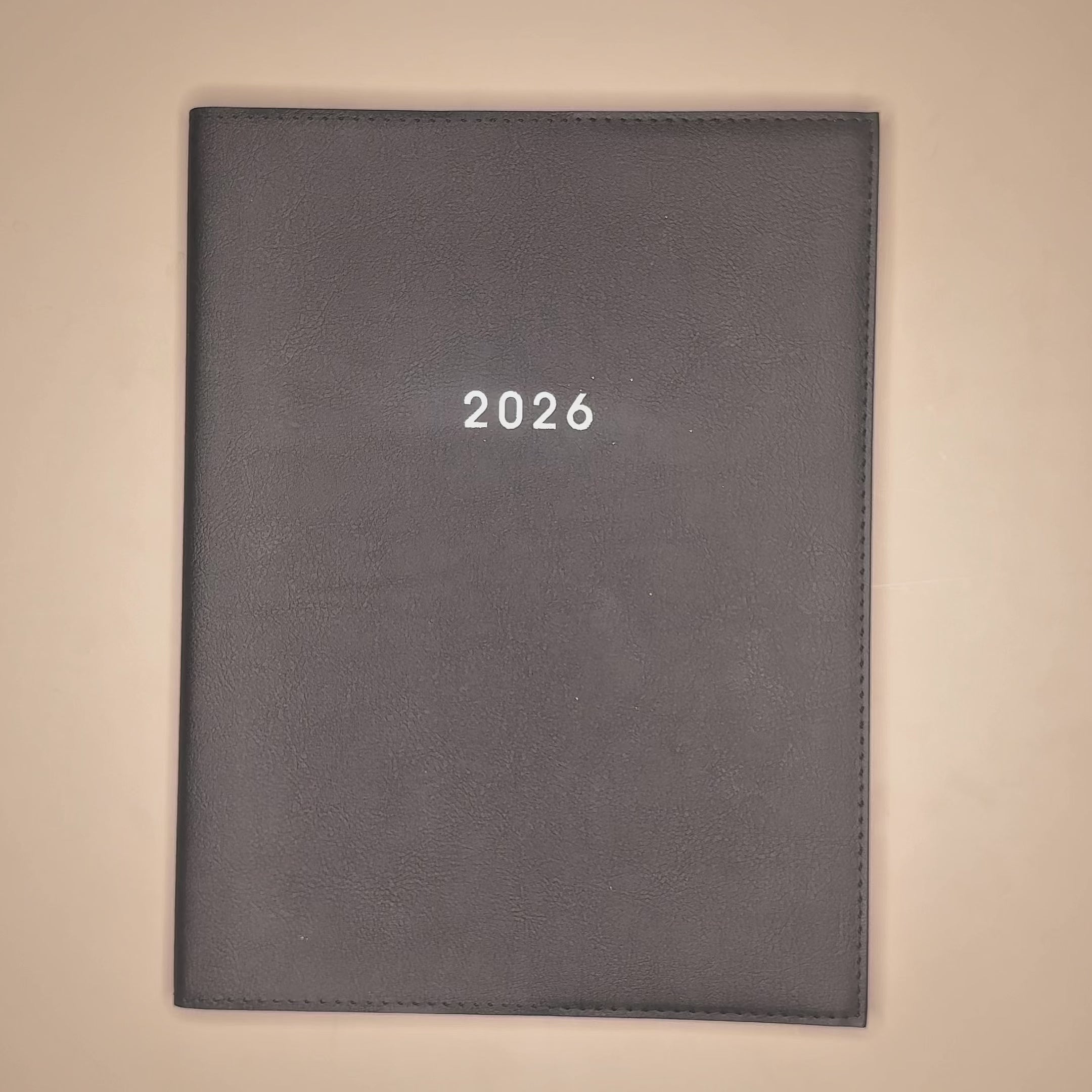 AFSPRAKENAGENDA 2026 ±A4 FLEXCOVER LEDERLOOK