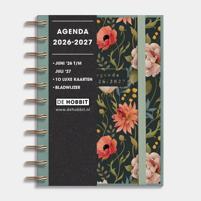 Ringband agenda 2026-2027 in A6 met vintage bloemenprint op insteekkaart, flexibele cover en elastische sluiting – vooraanzicht met informatieve banderol.