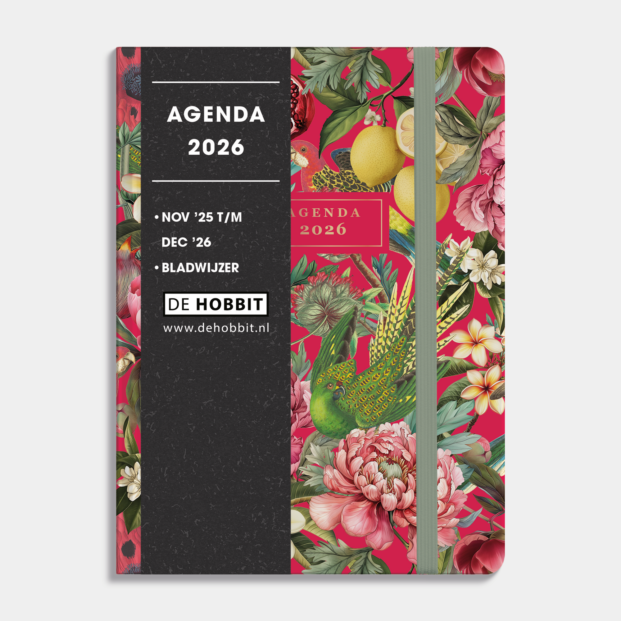 A6 agenda 2026 met een tropische print van fruit, bloemen en papegaaien op een velvet rode achtergrond – vooraanzicht met informatieve banderol.