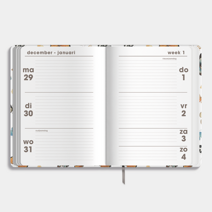 A6 agenda 2026 met vrolijk motief van kleurrijke vlinders – binnenwerk met weekoverzicht.