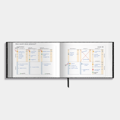 Studieplanner 2026-2027 met een geometrisch patroon – ingevuld weekoverzicht.